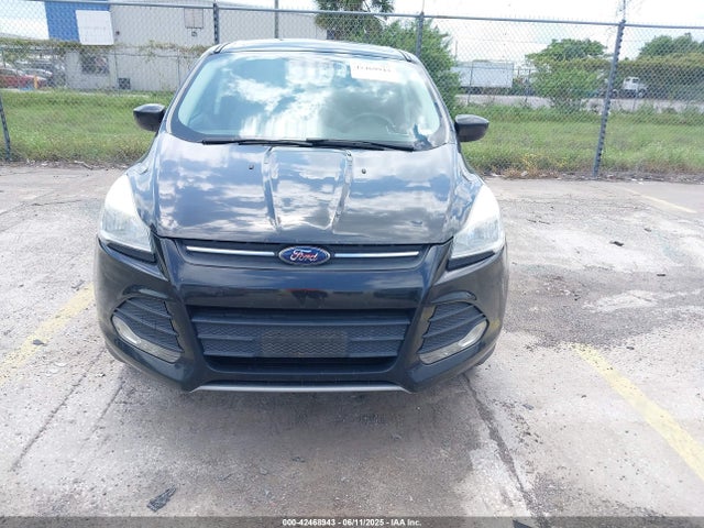 1FMCU9GX5EUC64187 Ford ESCAPE SE