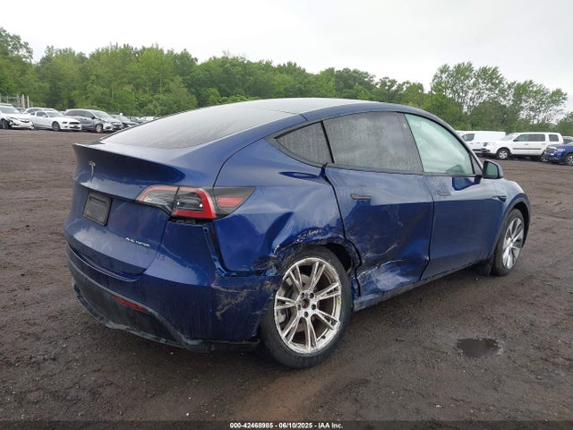2023 TESLA MODEL Y 7SAYGDEE2PF683649 Photo 5