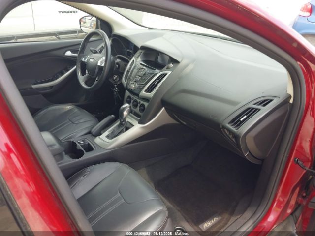 1FADP3F21EL330751 Ford FOCUS SE