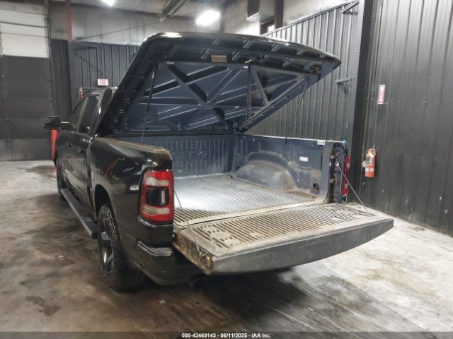 2019 RAM 1500 1C6SRFFT5KN520999 Photo 2