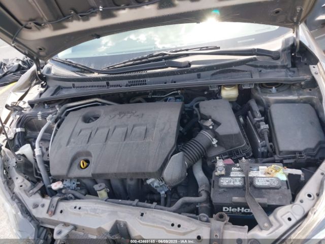 2T1BURHE9JC028064 Toyota COROLLA LE
