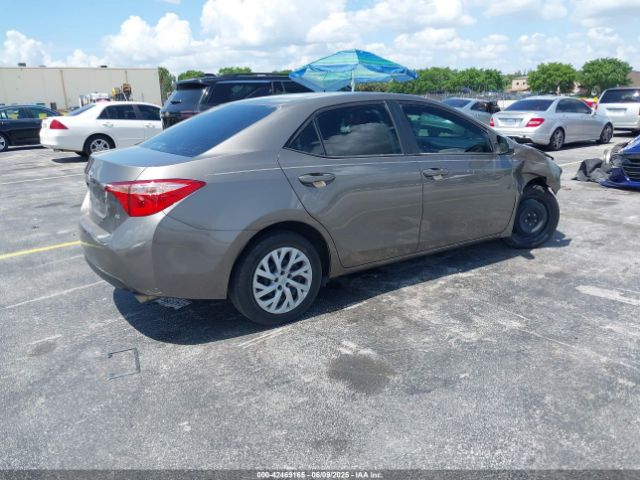 2T1BURHE9JC028064 Toyota COROLLA LE