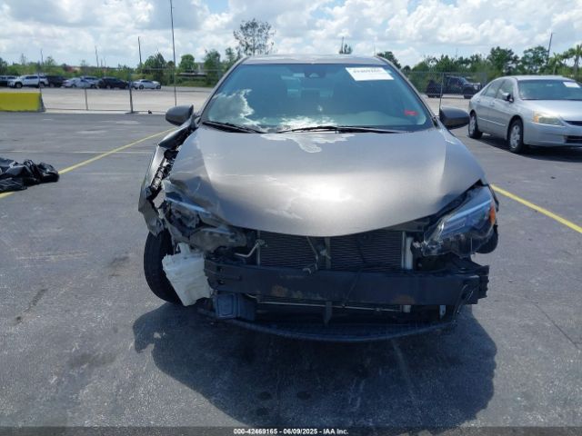 2T1BURHE9JC028064 Toyota COROLLA LE