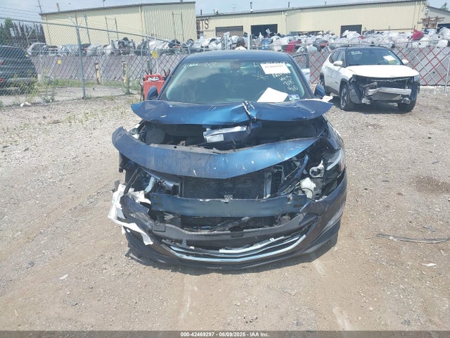 1G1ZD5ST9KF115494 Chevrolet MALIBU LT