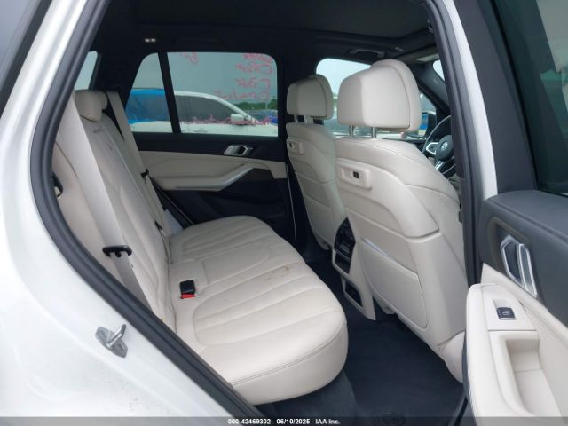 2022 BMW X5 5UXCR6C04N9L92242 Photo 7