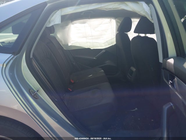 1VWAA7A38LC012321 Volkswagen Passat
