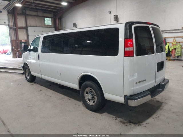 1GAZGPFG6H1343636 Chevrolet Express 3500 Lt