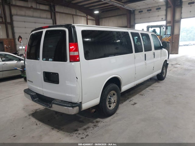 1GAZGPFG6H1343636 Chevrolet Express 3500 Lt