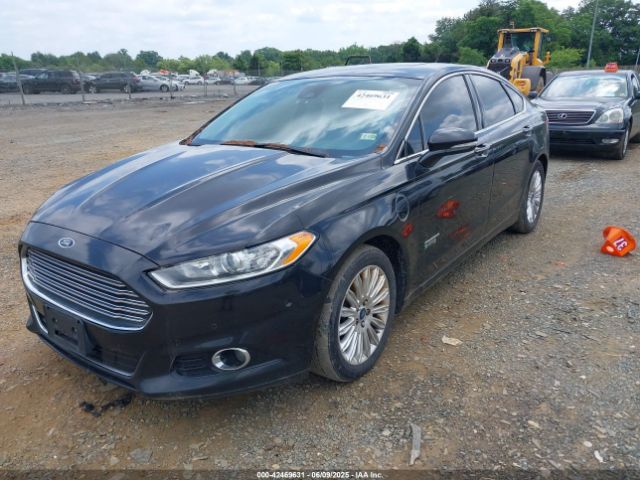 3FA6P0SU8ER396231 Ford Fusion Energi Titanium