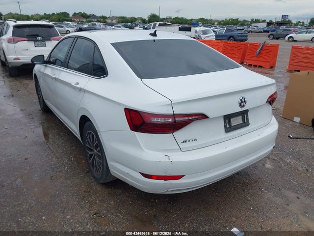 3VWC57BU0MM043096 Volkswagen tsi