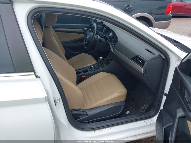 3VWC57BU0MM043096 Volkswagen tsi