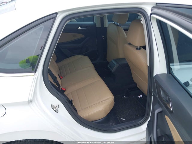 3VWC57BU0MM043096 Volkswagen tsi