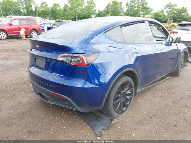 2021 TESLA MODEL Y 5YJYGDEE9MF231612 Photo 3