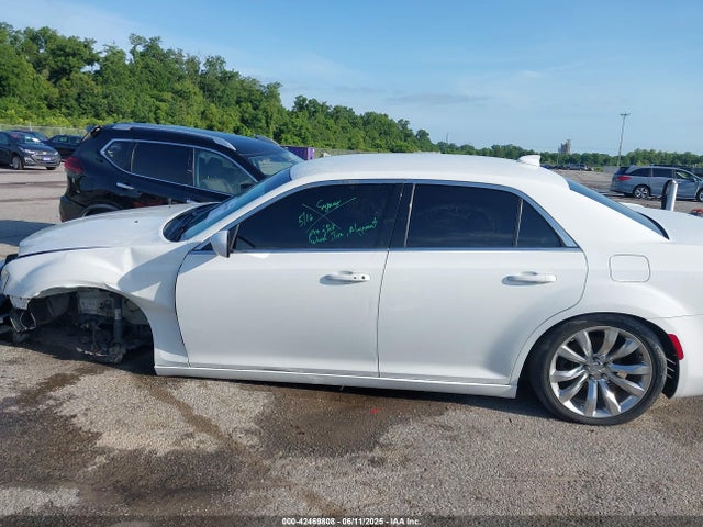 Chrysler 300 2018 2C3CCAAG3JH285915 Image 15