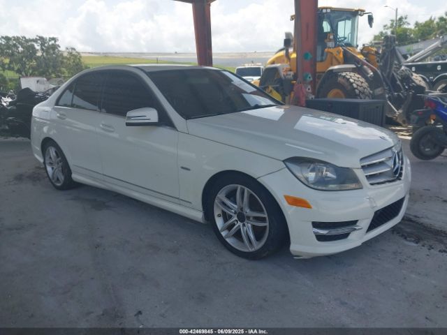 2012 MERCEDES-BENZ C 250 WDDGF4HB3CR194863