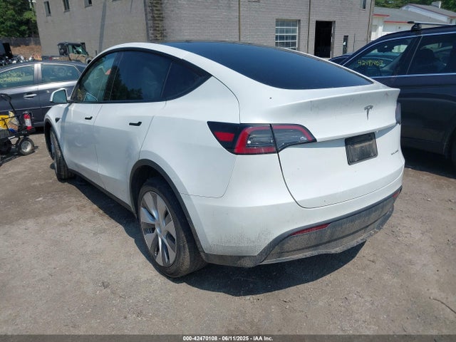 7SAYGDEE5PA126165 Tesla 2023