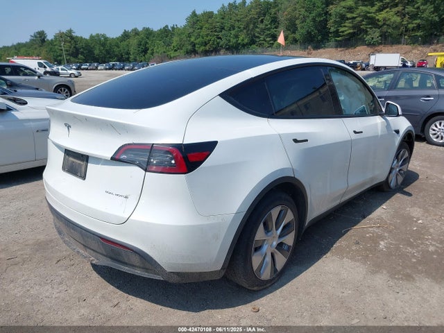 7SAYGDEE5PA126165 Tesla 2023