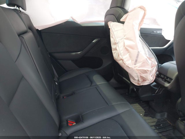 7SAYGDEE5PA126165 Tesla 2023