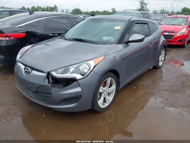 KMHTC6AD6EU209005 Hyundai Veloster Base W/black