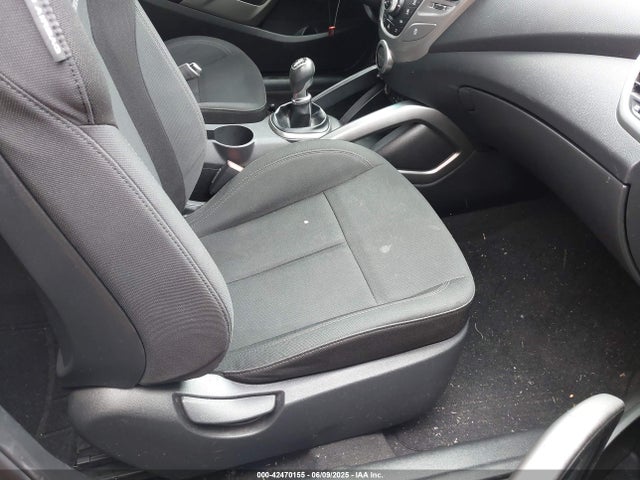 KMHTC6AD6EU209005 Hyundai Veloster Base W/black