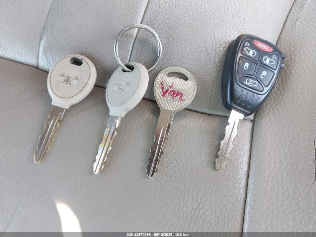 2005 CHRYSLER TOWN & COUNTRY 2C4GP54L35R142559 Photo 10
