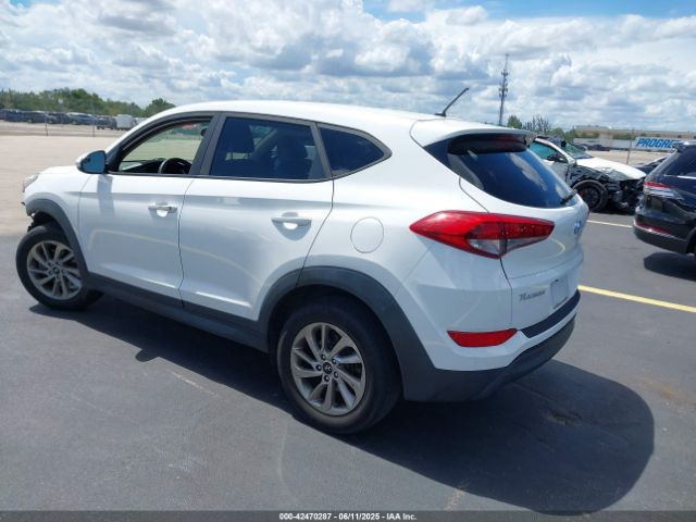2018 HYUNDAI TUCSON KM8J23A48JU812380 Photo 2