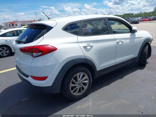 2018 HYUNDAI TUCSON KM8J23A48JU812380 Photo 3