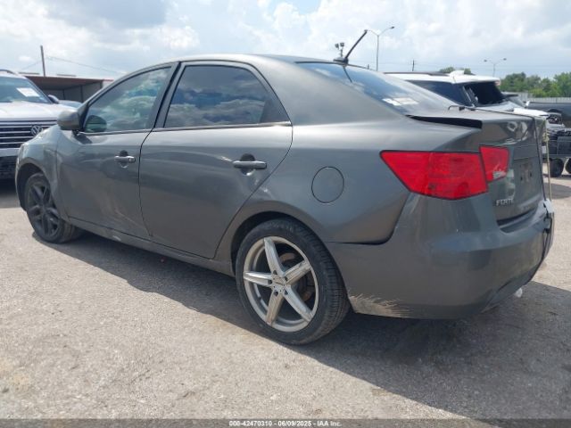 2013 KIA FORTE KNAFU4A25D5725850 Photo 2