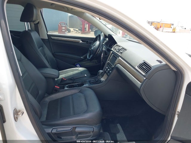 1VWBA7A32JC021923 Volkswagen 2.0 tsi
