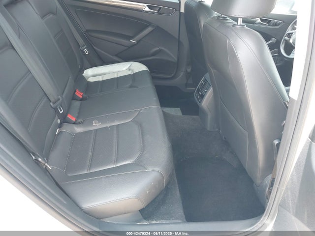 1VWBA7A32JC021923 Volkswagen 2.0 tsi