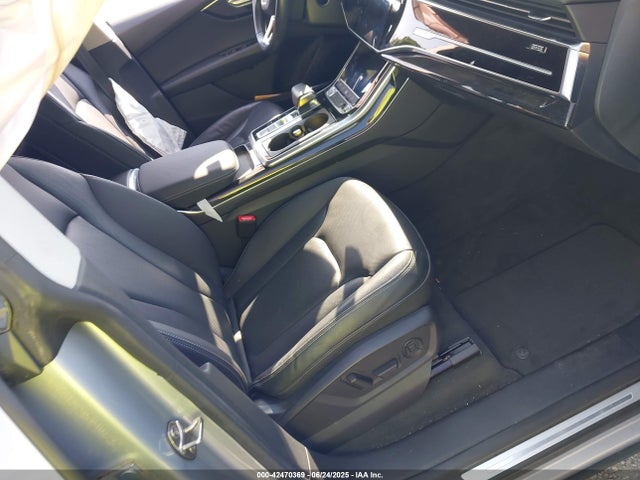 2019 AUDI Q8 WA1BVAF12KD048167 Photo 4