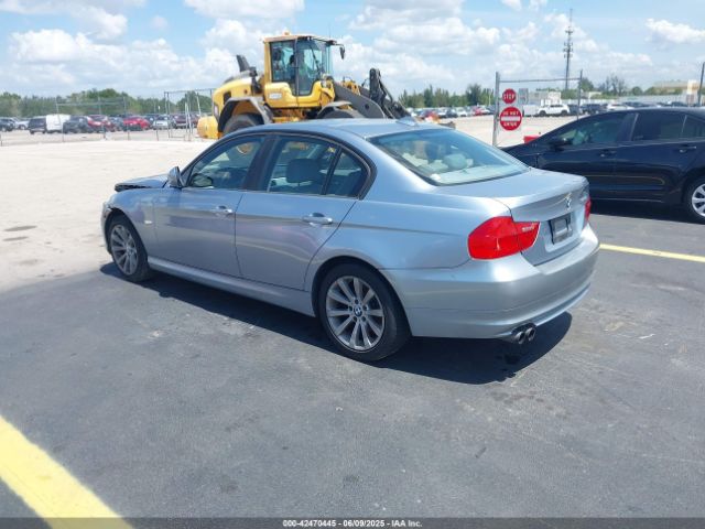 2011 BMW 328I WBAPH7C59BE676019 Photo 2