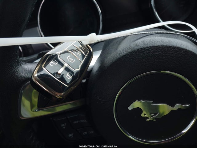 42470484 :رقم المزاد ، 1FA6P8TH6F5373549 vin ، 2015 Ford Mustang Ecoboost مزاد بيع