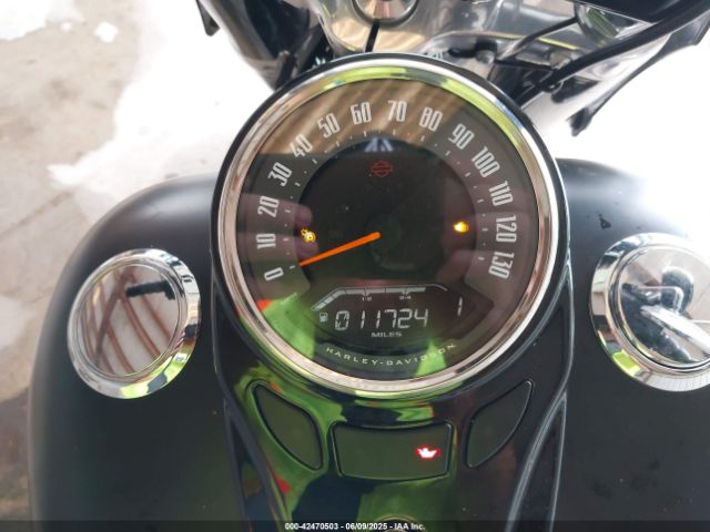 2018 HARLEY-DAVIDSON FLSL 1HD1YDJ1XJC065996 Photo 6