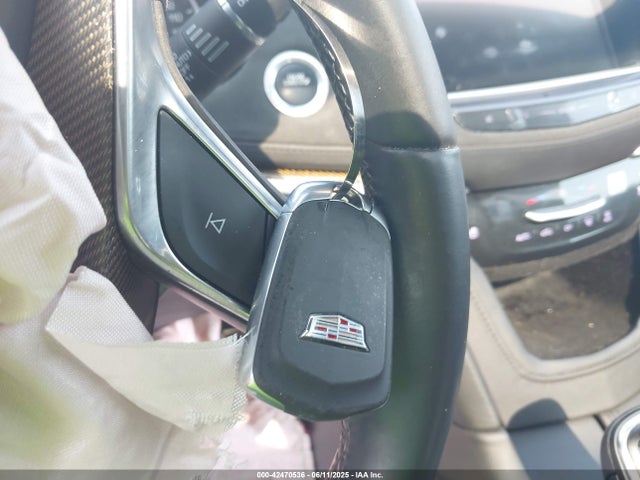 2017 CADILLAC XT5 1GYKNFRS6HZ130626 Photo 10