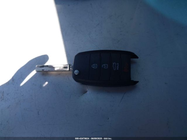 KNAGM4A79E5465308 KIA Optima Lx