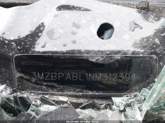 2022 MAZDA MAZDA3 3MZBPABL1NM312394 Photo 8