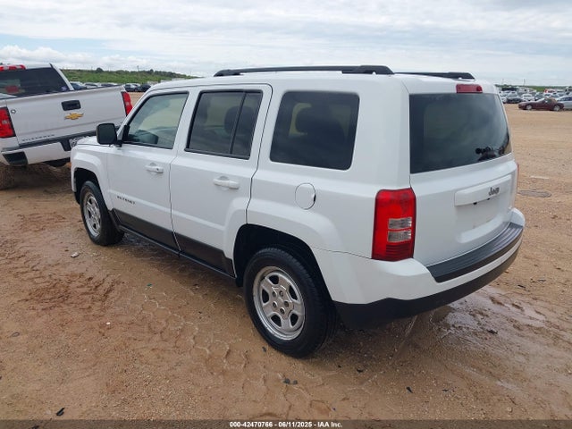 1C4NJPBAXFD178016 Jeep 2015