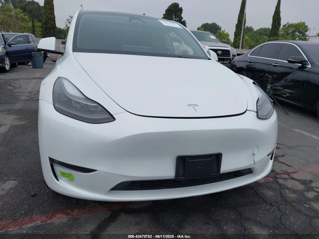 7SAYGDEF8PF800742 Tesla 2023