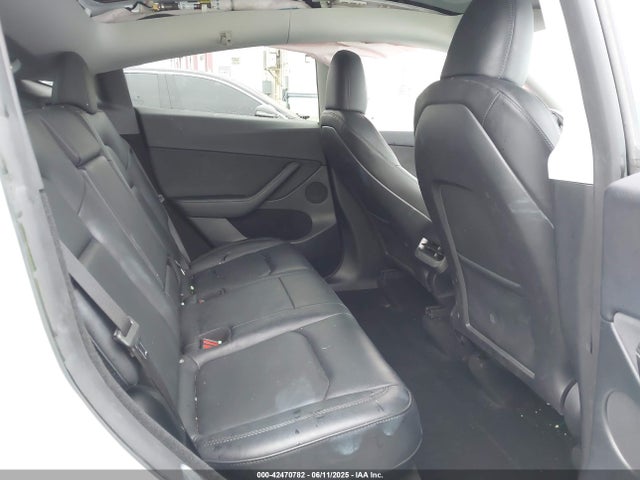 7SAYGDEF8PF800742 Tesla 2023