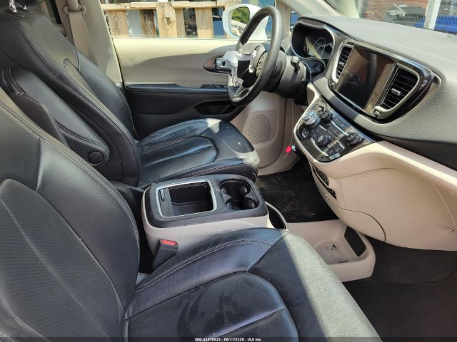 2022 CHRYSLER PACIFICA 2C4RC1BGXNR233654 Photo 4