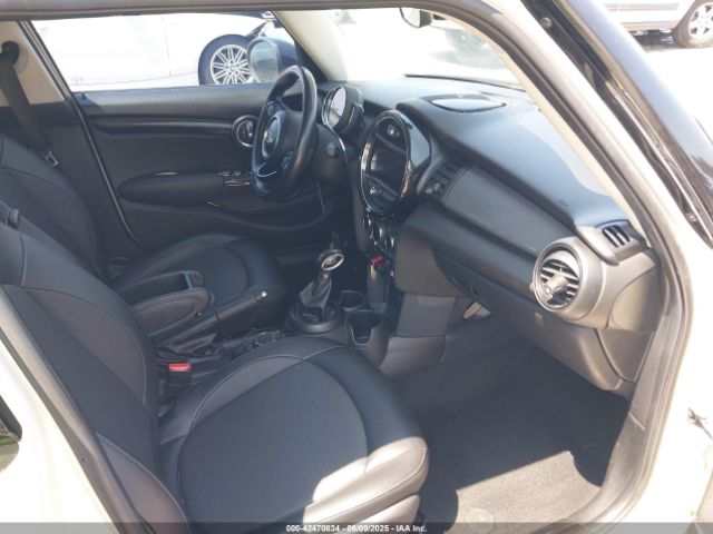 2018 MINI HARDTOP WMWXU1C54J2F79919 Photo 4