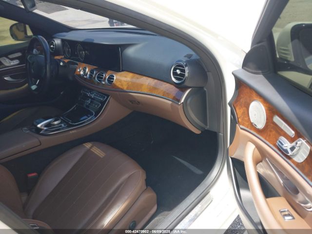 WDDZF4JB2HA068776 Mercedes-Benz E 300