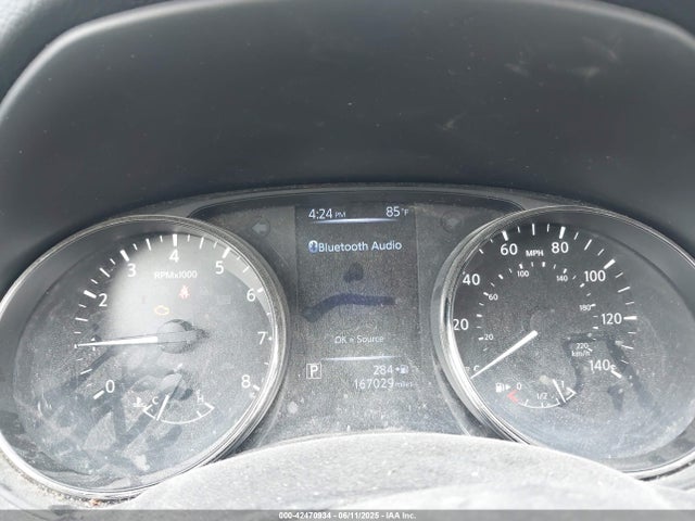 JN1BJ1CRXHW132751 Nissan 2017