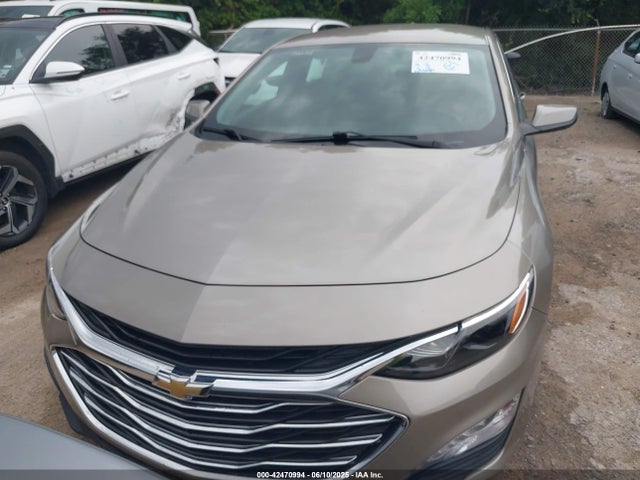 1G1ZD5ST1NF179047 Chevrolet Malibu Fwd Lt
