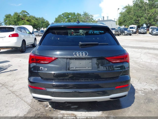 WA1AECF33L1026593 Audi Q3