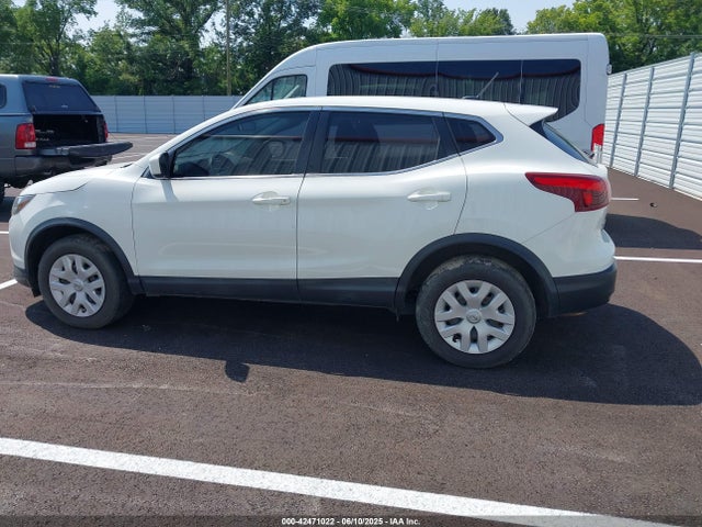 JN1BJ1CR5KW314655 Nissan Rogue Sport S