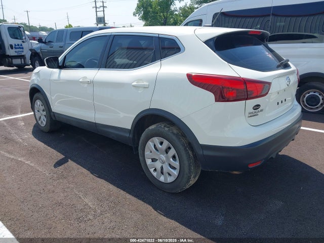 JN1BJ1CR5KW314655 Nissan Rogue Sport S