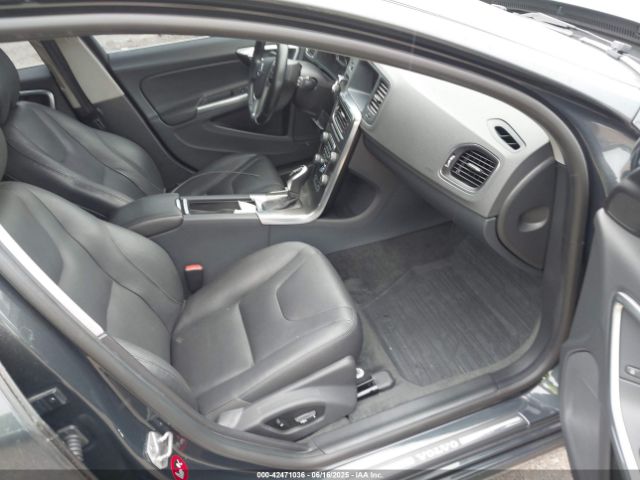 2015 VOLVO V60 YV1612SB3F1192139 Photo 4