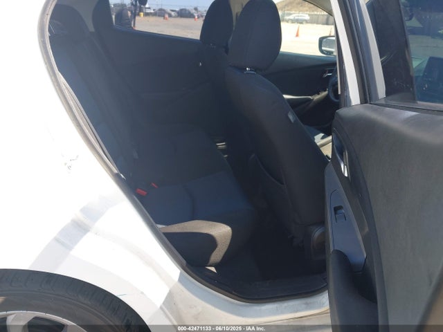 3MYDLBYV4JY320841 Toyota p5v